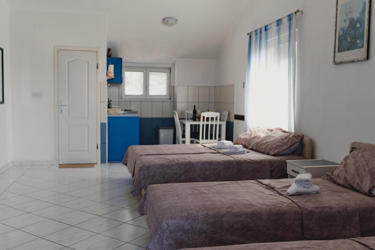 Apartments Djukic Tivat Exterior photo