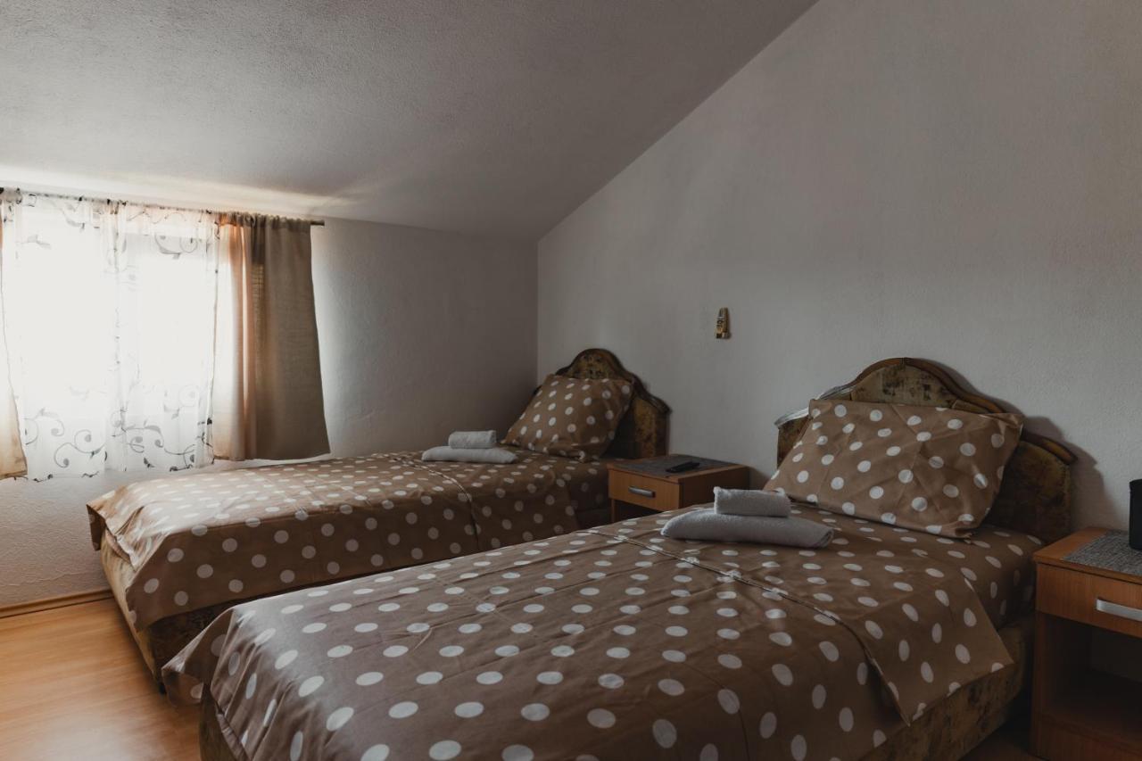 Apartments Djukic Tivat Exterior photo