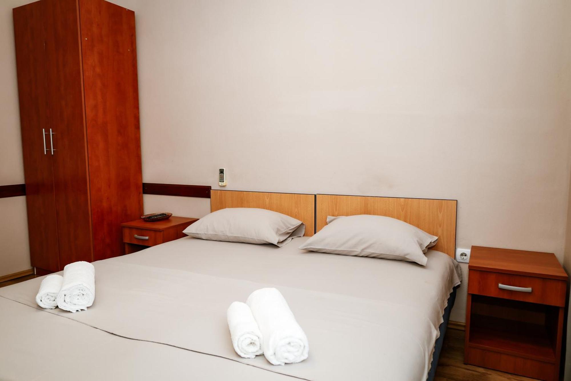 Apartments Djukic Tivat Exterior photo