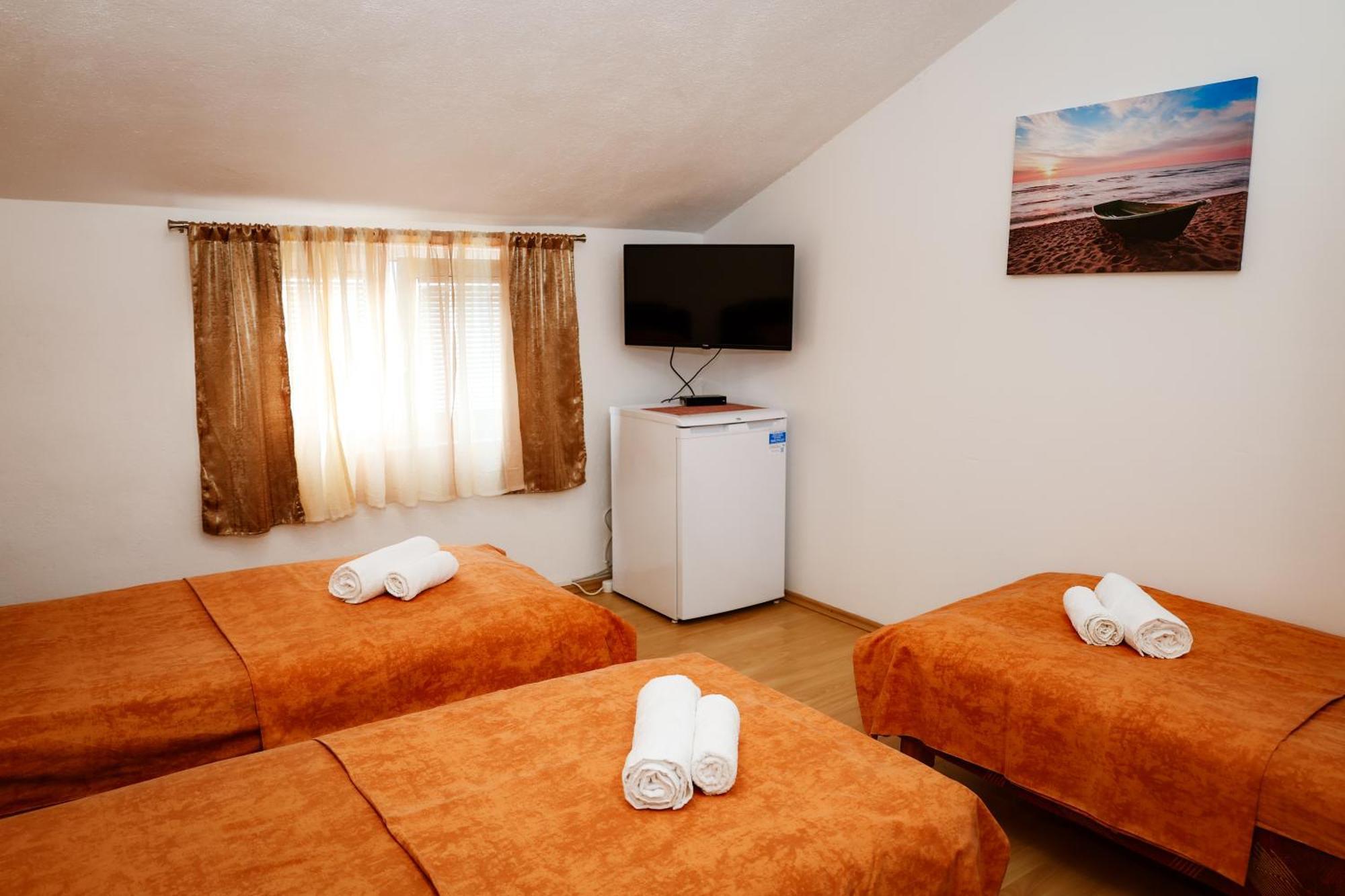 Apartments Djukic Tivat Exterior photo