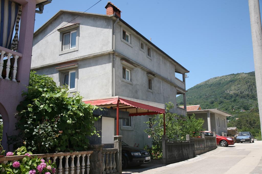 Apartments Djukic Tivat Exterior photo